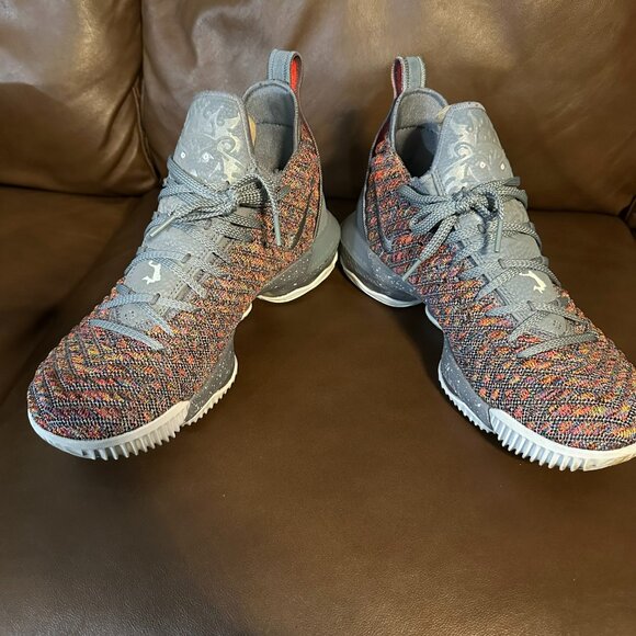 Nike LeBron XVI 16 aka Fruity Pebbles - Picture 9 of 16